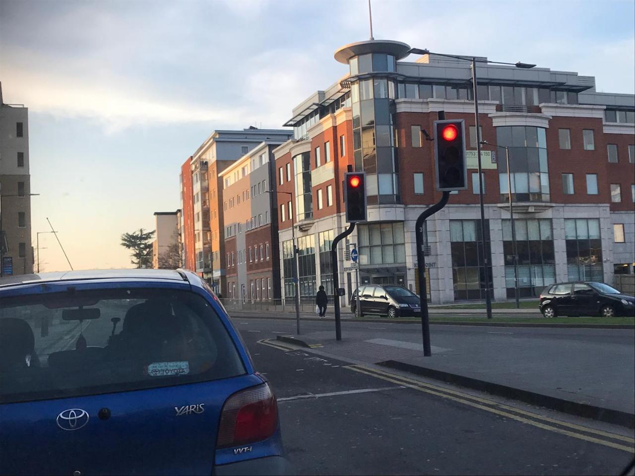 Easystay Slough Central Free Parking Eksteriør billede