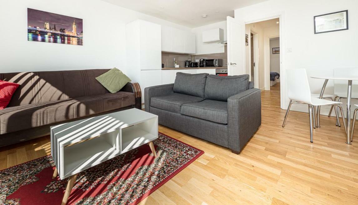 Easystay Slough Central Free Parking Eksteriør billede