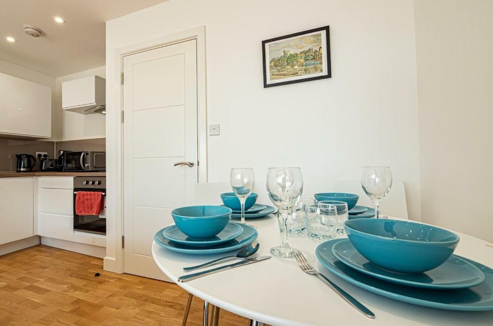Easystay Slough Central Free Parking Eksteriør billede