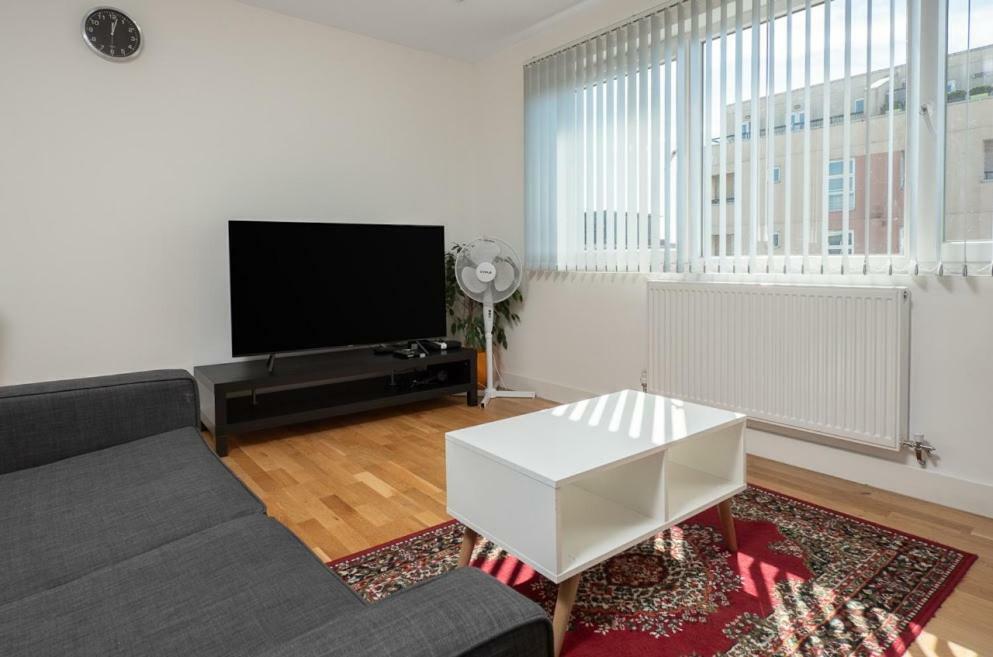 Easystay Slough Central Free Parking Eksteriør billede